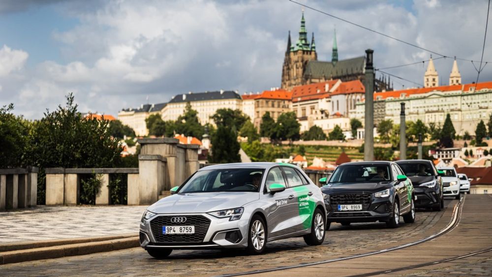 Carsharing od Boltu má za sebou první měsíce v Praze, útočí cenou. Zkusili jsme, jak funguje