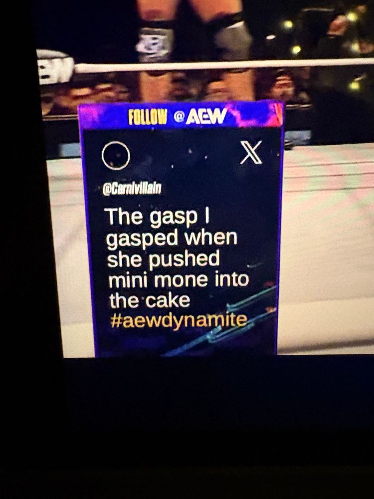 My tweet that says “the gasp I gasped when she pushed mini mone into the cake”