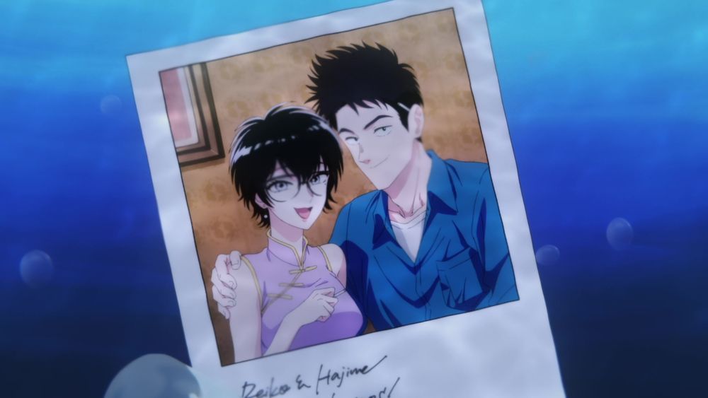 Ah yes, a photo of a happy couple. I'm sure this won't get weird.