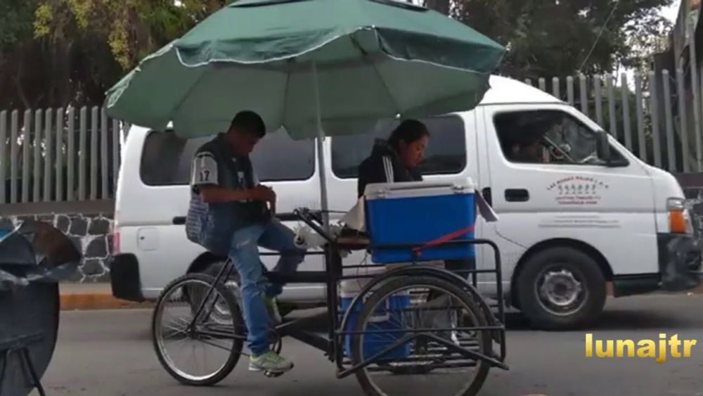 "Bisquetes calientitos" a solo 3 pesos | "Yo se los recomiendo"