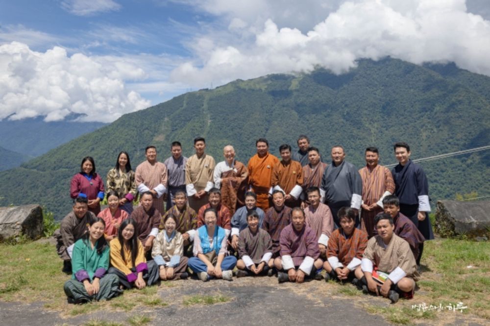 Engaged Buddhism Special Report: Ven. Pomnyun Sunim Explores Sustainable Development at Three-Day Workshop in Bhutan - Buddhistdoor Global