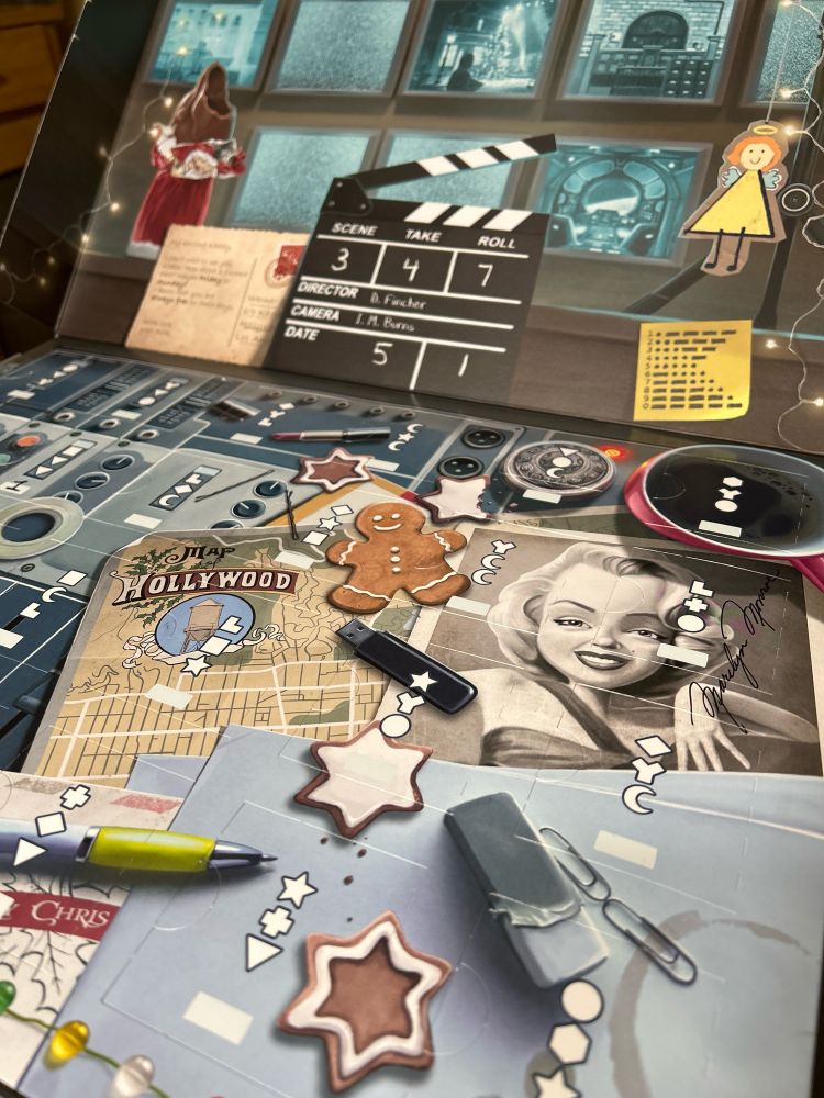 Image of interior of the Exit the Game Advent Calendar - The Missing Hollywood Star.