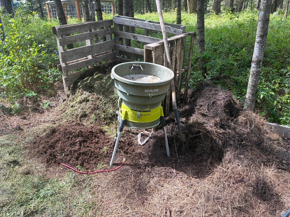 Pine needle compost materials 