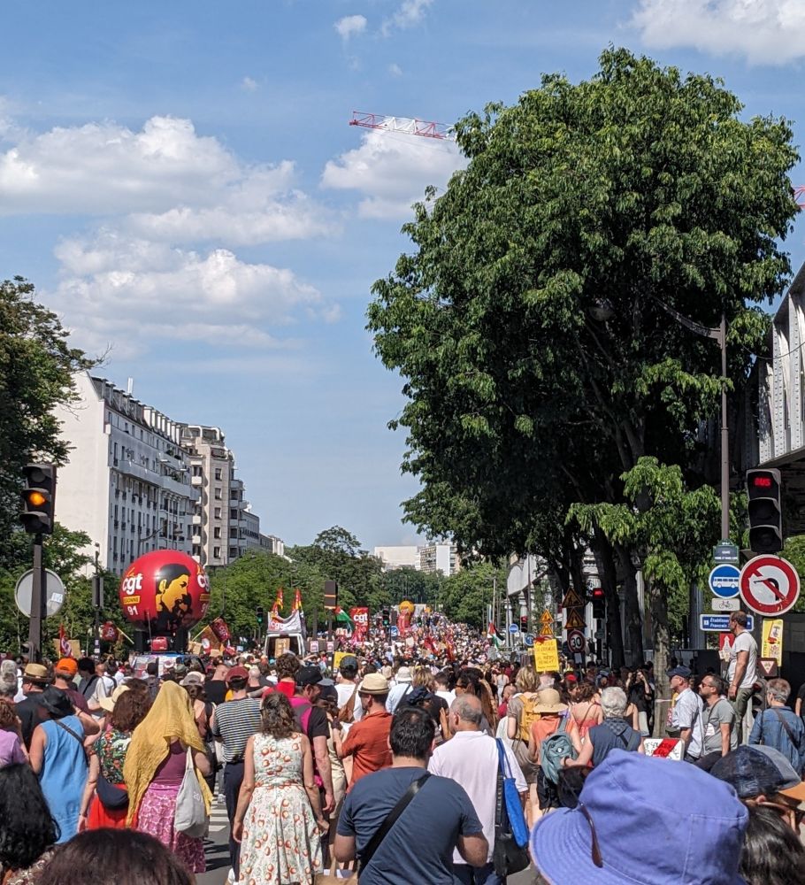 Une partie de la manifestation parisienne du 1er mai