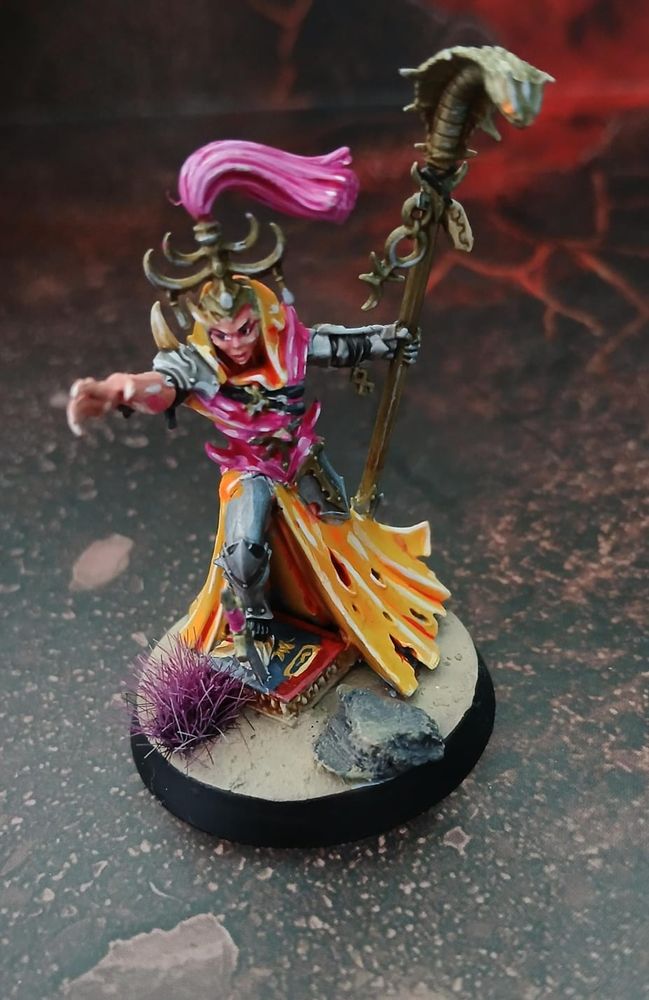 Shardspeaker of Slaanesh made from Mibylorr Darkfang model.