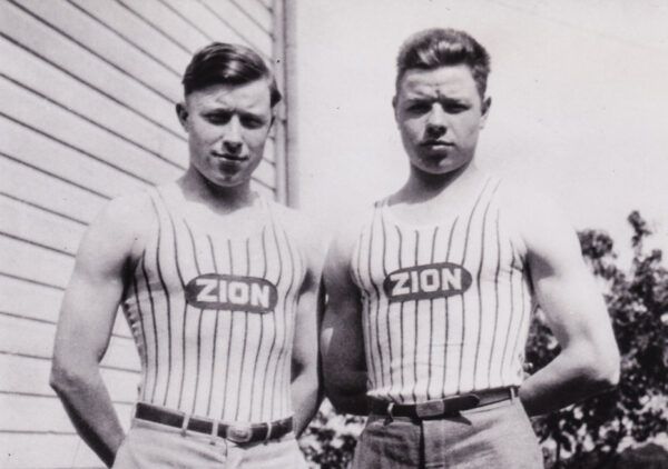 Walter Reuther (left) and his brother Roy in their youth. 