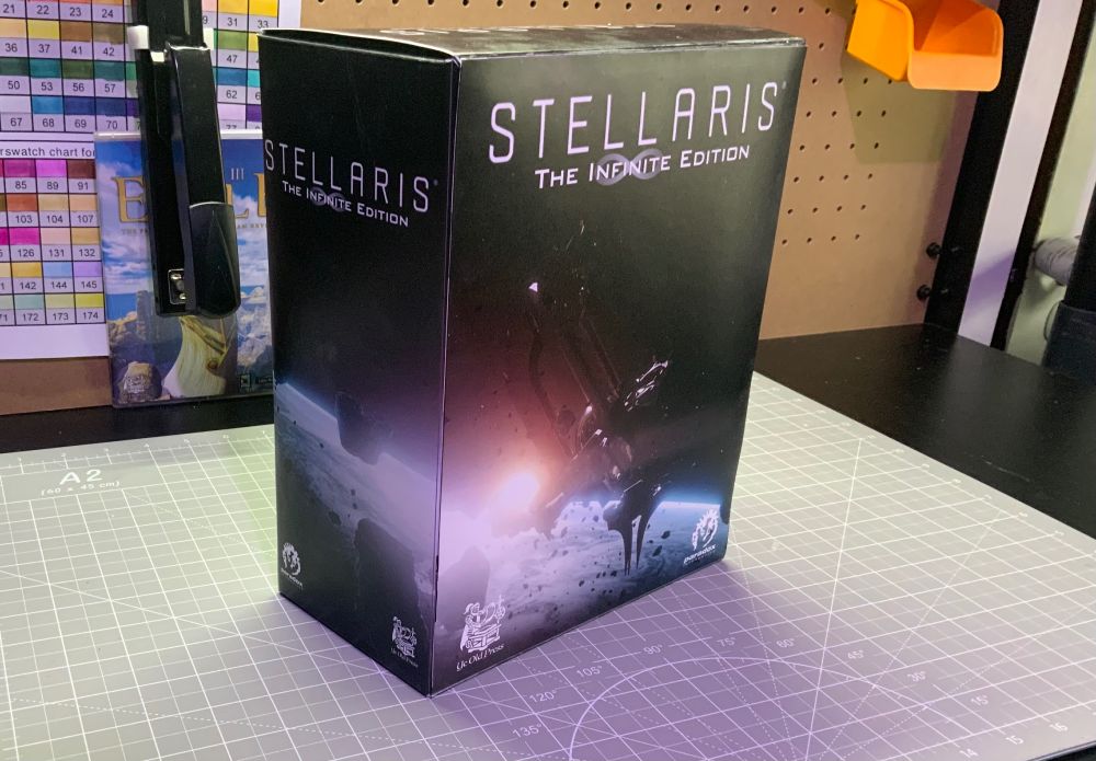 Stellaris Box front and side