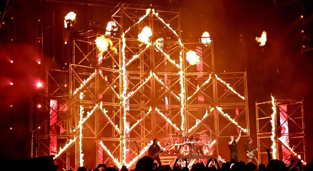 Disturbed concert photo