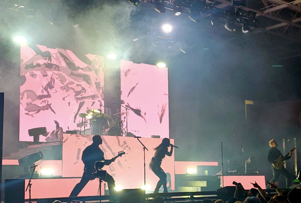 Spiritbox concert pic