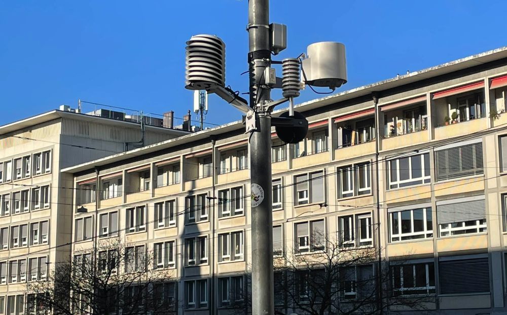 Meteoblue street-level weather station in Basel to test different weather sensors.