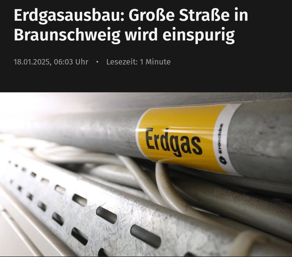 Zeitungsschlagzeile: Erdgasausbau: Große Straße in Braunschweig wird einspurig.