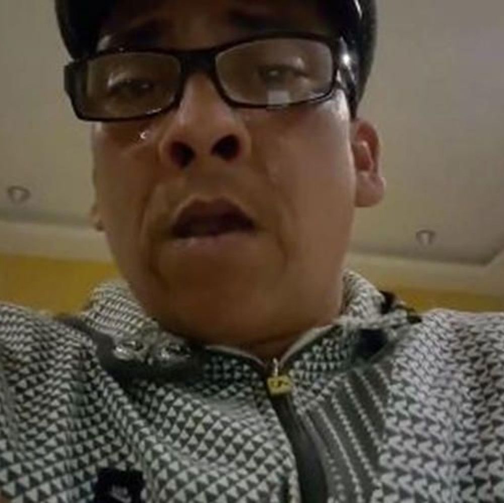 Nahaufnahme vom heulenden Antisemiten Xavier Naidoo