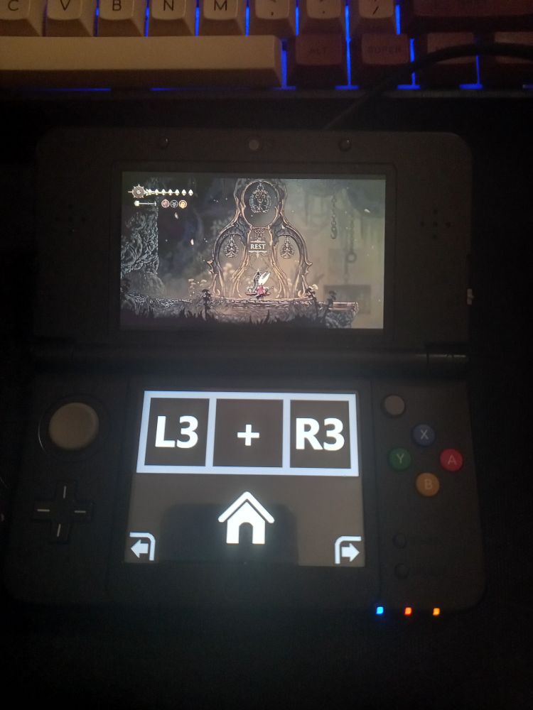 3DS running Moonlight streaming from a PC playing Hollow Knight: Silksong