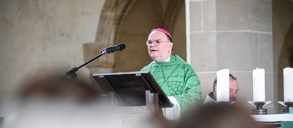 Bischof Meier: Diakone stehen für Grundhaltung der Kirche