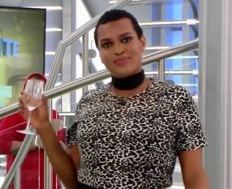 BBCAN5 Gary smirkingly smugly with a glass of wine 