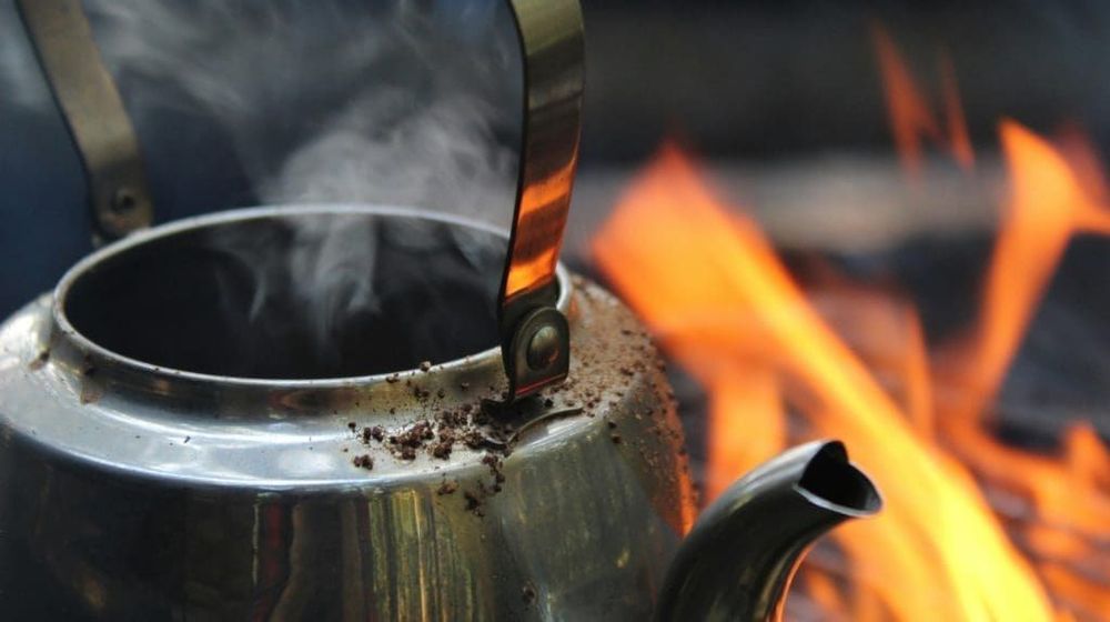 Boil-in-the-pot campfire coffee