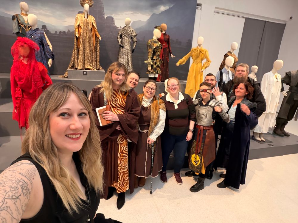Sulin, taking a selfie at the Wheel of Time costume exhibition wi the Breandan, Rob, Niamh, Tammy, Cat, Max, Moiraine & Neil