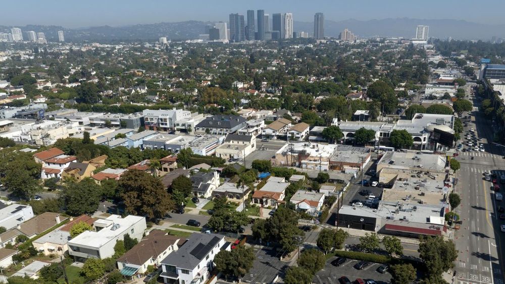 Los Angeles has to rezone the entire city. Why are officials protecting single-family-home neighborhoods?