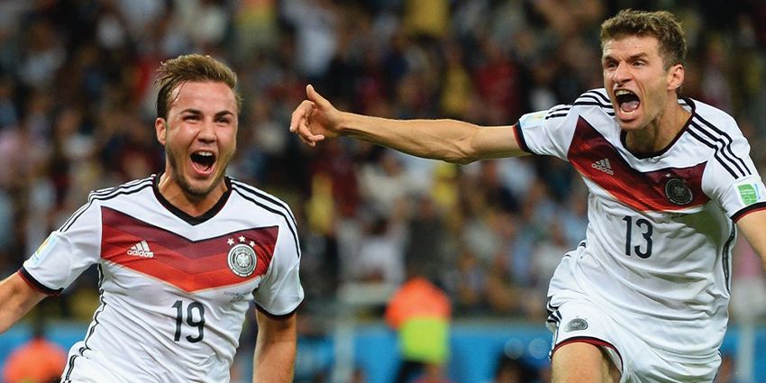 Interior image from Creative Sports: Ganadores de la Copa del Mundo (Creative Sports: World Cup Winners). The Creative Company/Creative Education. I