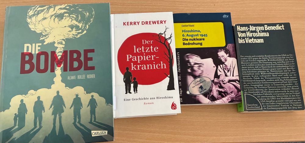 Vier Bücher zu Hiroshima 