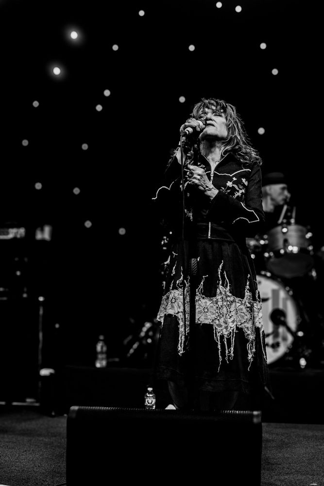 Monochrome: Exene Cervenka on stage