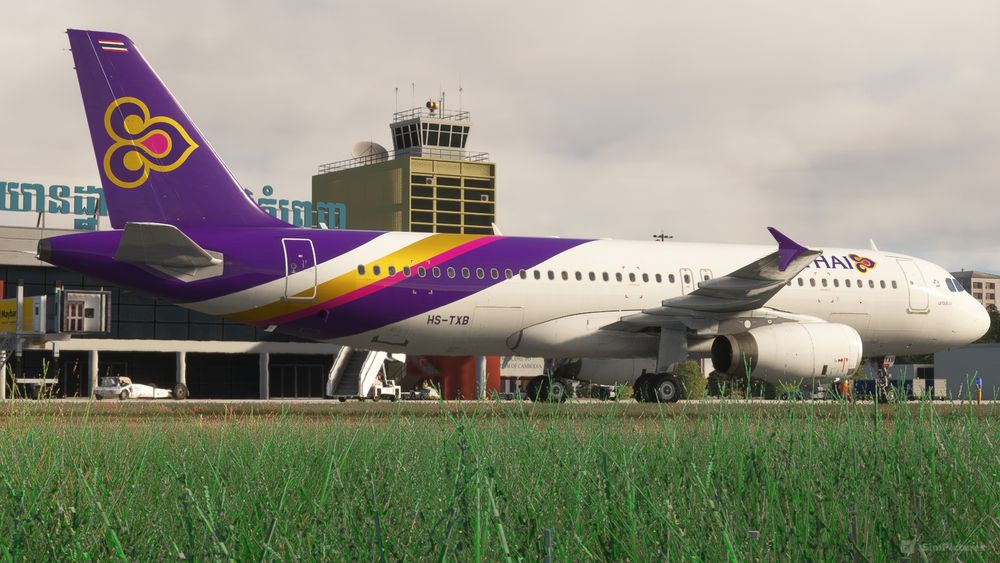 Taxiing in Phnom Penh International Airport with Fenix Airbus A320 by polaraviation