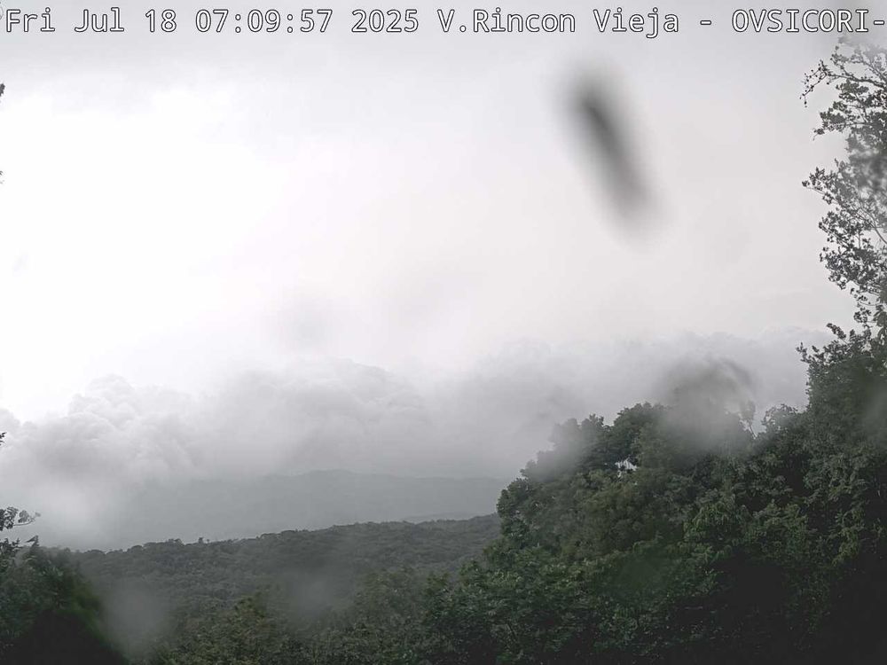 Volcán Rincón de la Vieja Gavilán. Cámara ubicada en Buenos Aires de Upala de Alajuela, Costa Rica