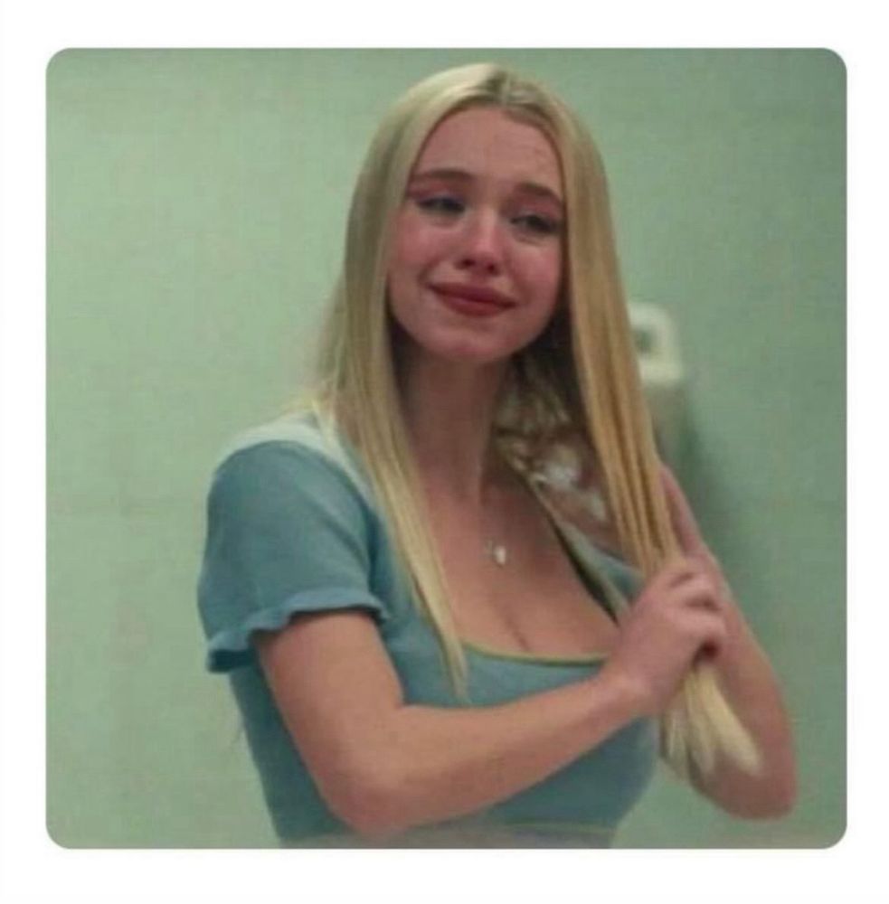 Blonde girl crying in the bathroom. I know this is an actor in a TV show but I can’t remember her name, the character’s name or the show’s name. Sorry I’ve had a lot of beer today.