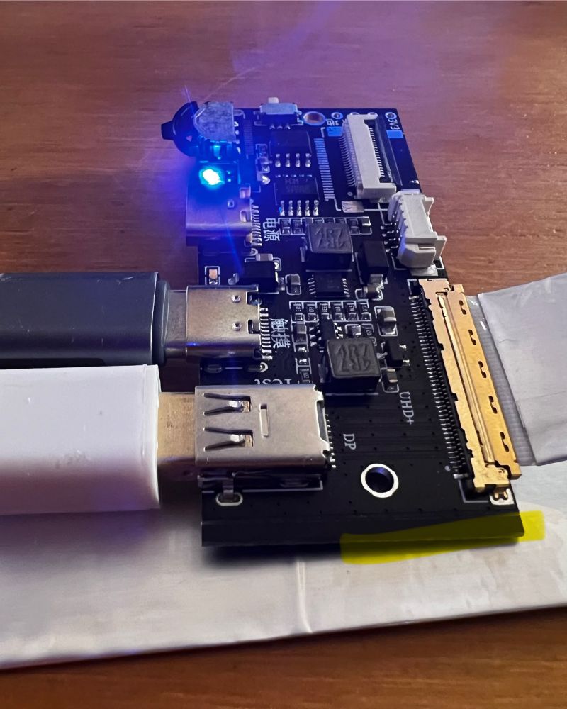 DisplayPort to iPad control board powered USB-C