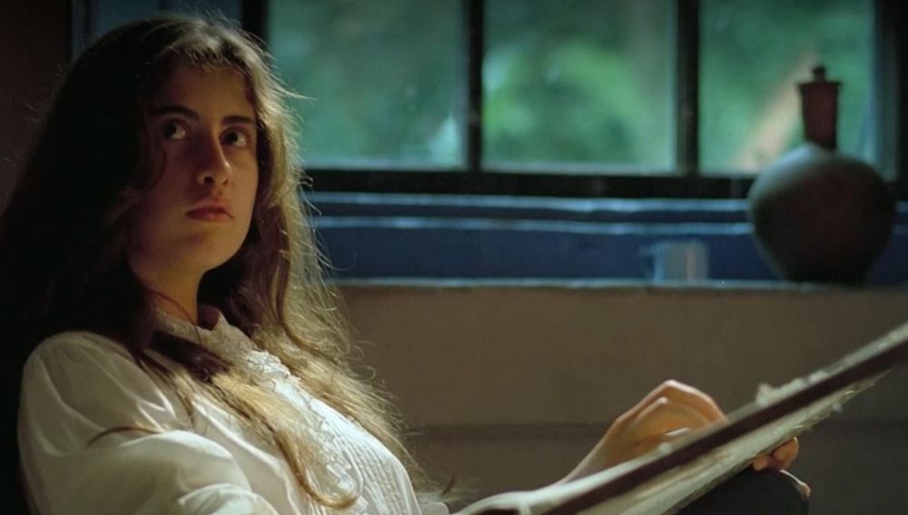 Aplaudida pela crítica internacional, relembre o primeiro filme de Fernanda Torres