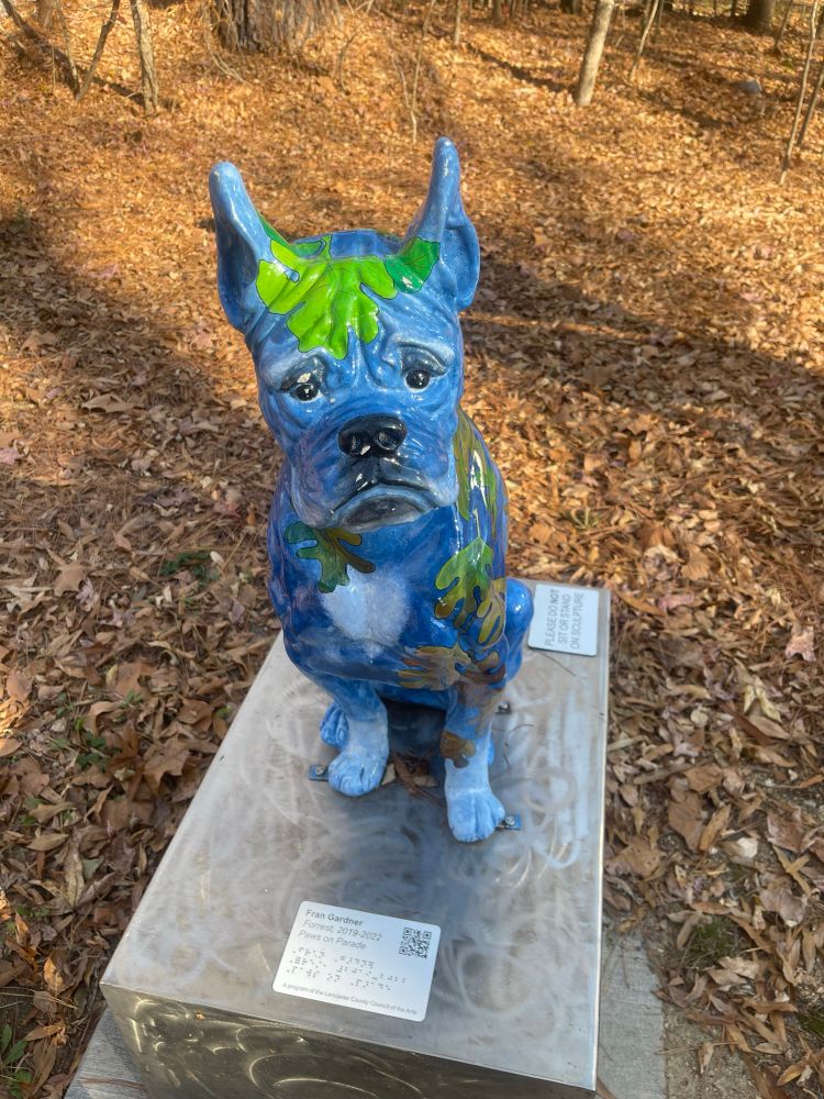 Dog statue 