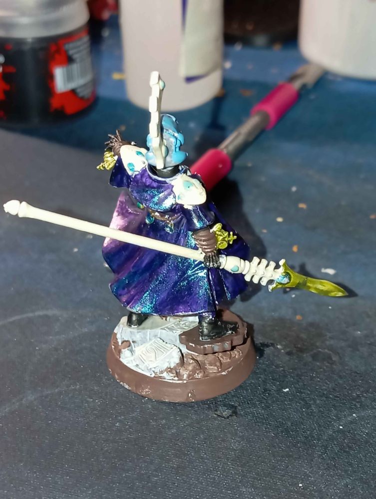 Aeldari warlock, painted in custom craftworld colours