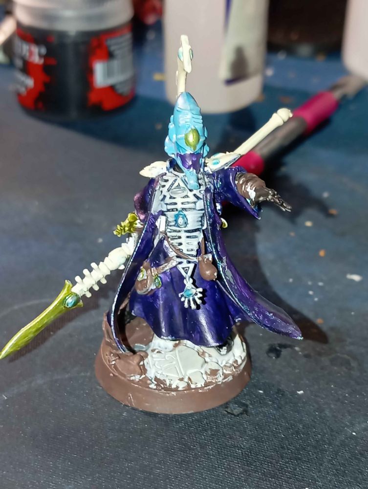 Aeldari warlock, painted in custom craftworld colours