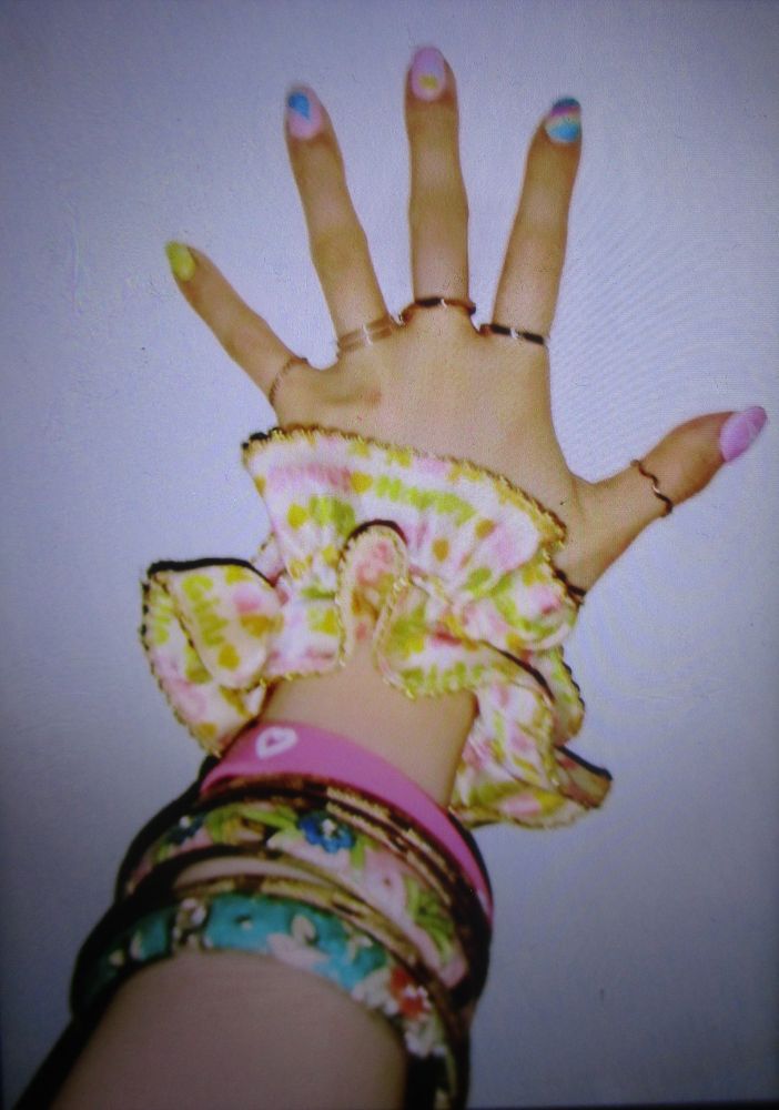 左手夏ギャルネイルデザイン