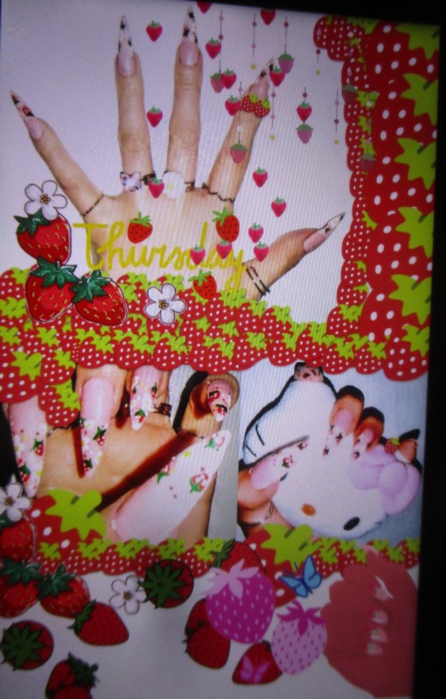 苺柄系ギャルネイルデザイン