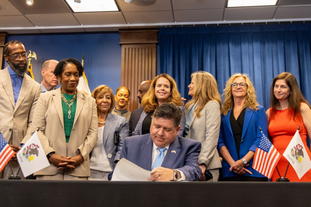Governor JB Pritzker joined Lieutenant Governor Juliana Stratton, Attorney General Kwame Raoul, legislative leaders, and stakeholders to sign two bills focused on improving gun safety in Illinois. 