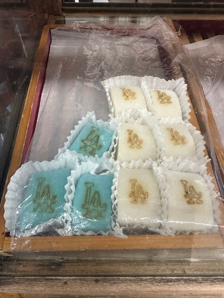 LA-branded mochi 