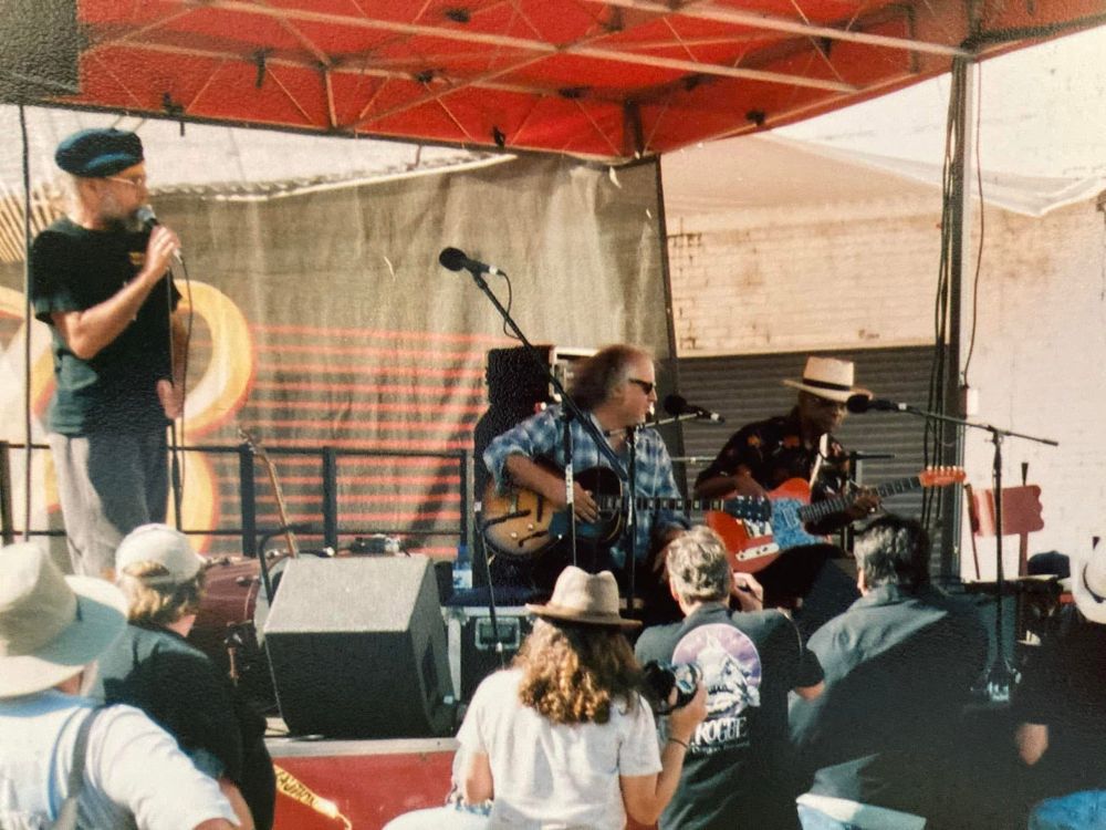 Another shot of Margolin & Sumlin and announcer Gary Sloan