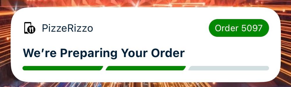 A Pizzerizzo mobile order push notification after the restaurant closed