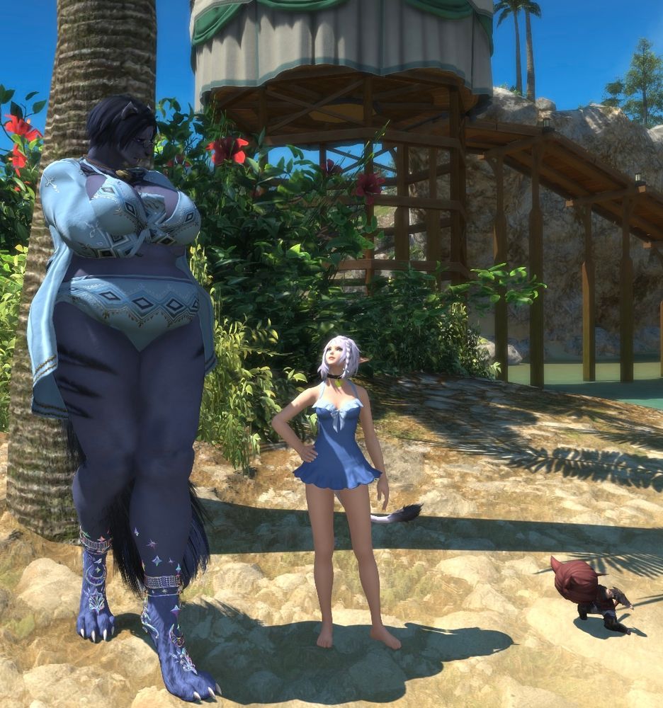 Absolute unit of a Hrothgar standing next to her teeny tiny Elf-Catte
