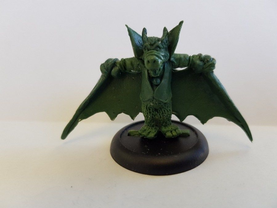 A miniature depicting ALF as a vampire.