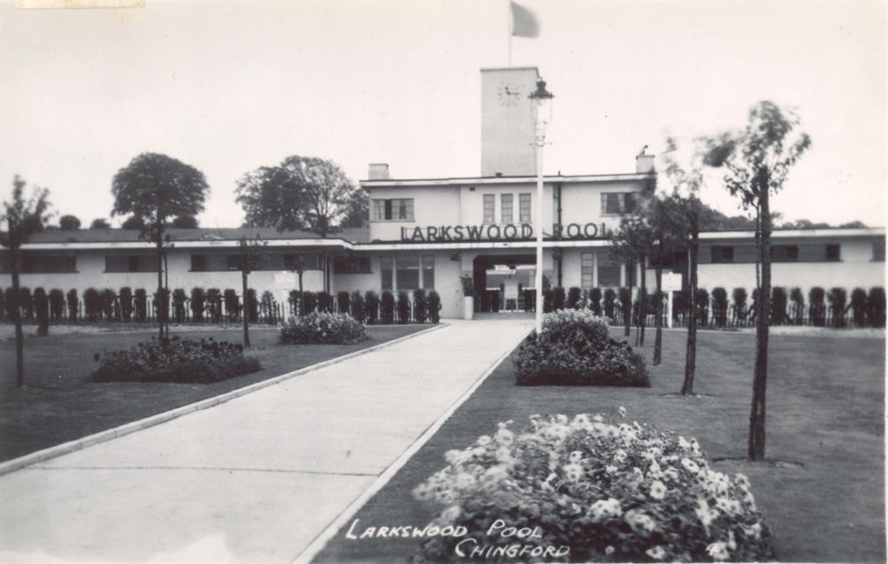 Larkswood Pool, Chingford.

📷 From VHM collection, available in our Searchroom. 