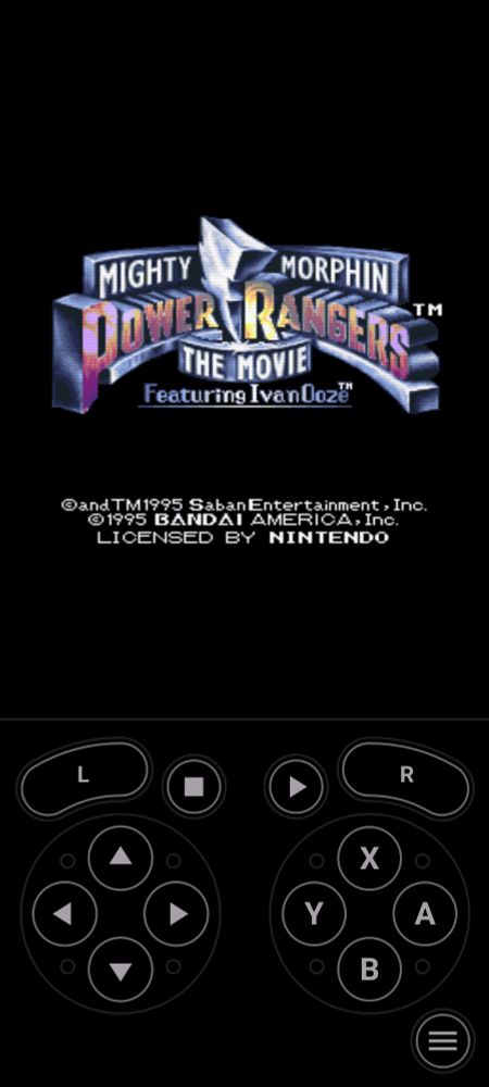 Screenshot do emulador Lemuroid abrindo o jogo Mighty Morphin Power Rangers The Movie, para Super Nintendo, com os botões virtuais na parte inferior da tela