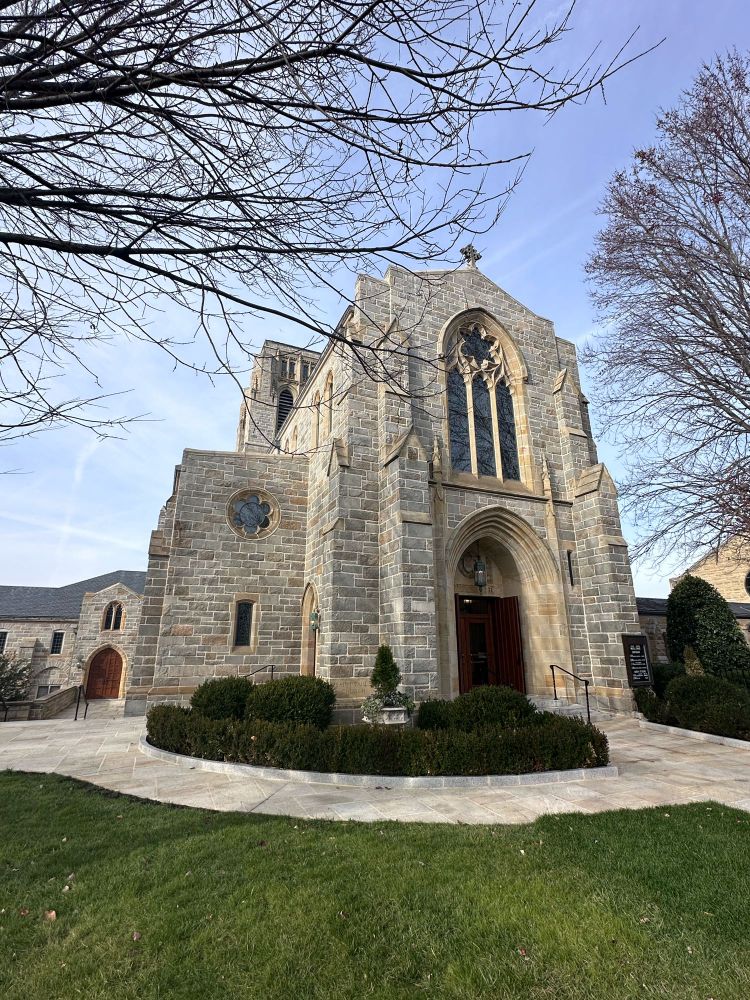A picture of Saint Paul's Episcopal Church in Winston-Salem North Carolina. 