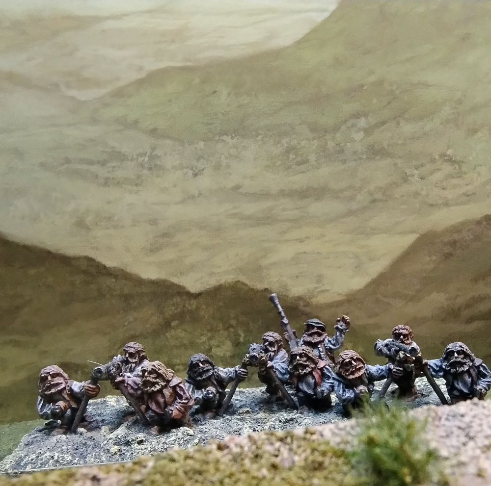 15mm fantasy figures. A unit of dwarf skirmishers with heavy  muskets