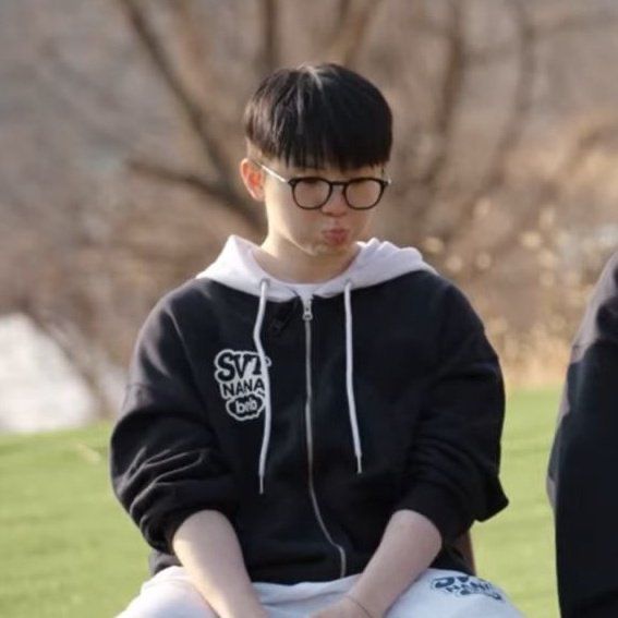 Pouty Woozi for nana bnb 🥺