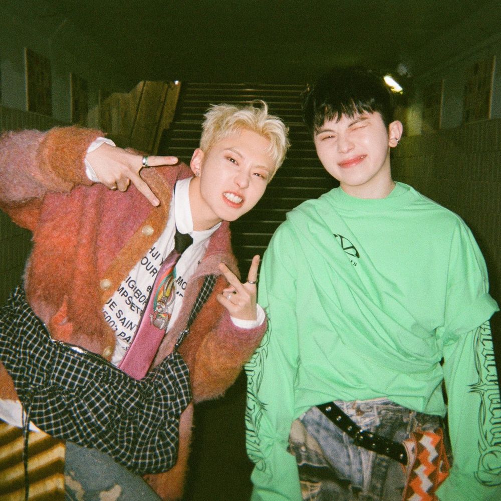 Yes, Hoshi is included bc all the HxW stuff is making me sad & I can’t believe they’re leaving and this behind the scenes comeback photo is so cute 