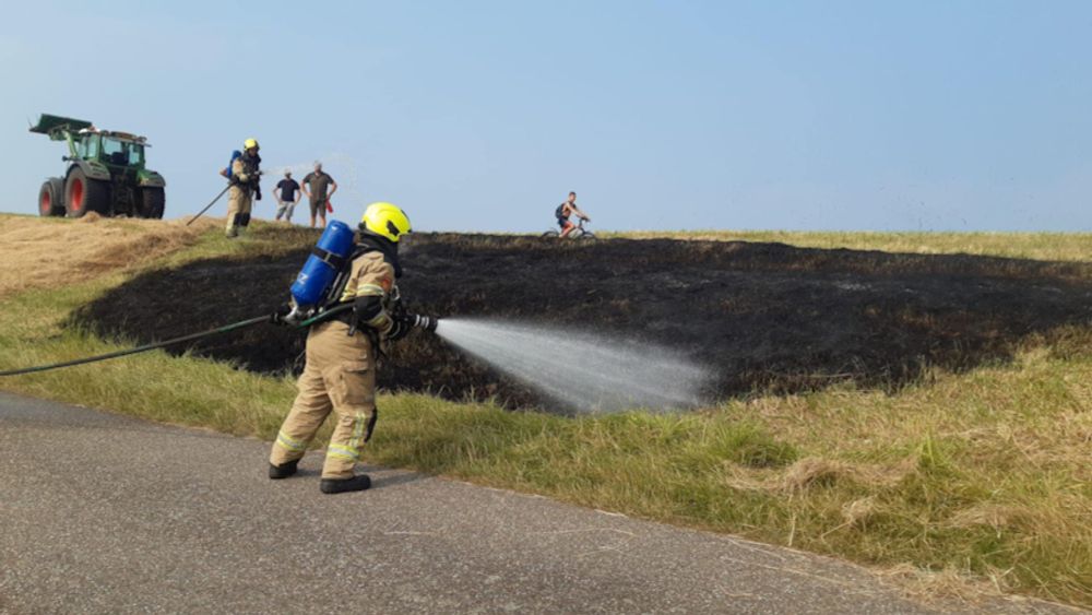 Buitenbrand op Zeedijk in Zonnemaire