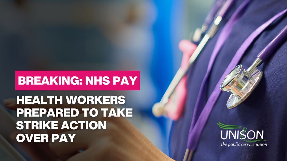 Photo of NHS worker: Breaking: NHS pay 'Health workers prepared to take strike action over pay'