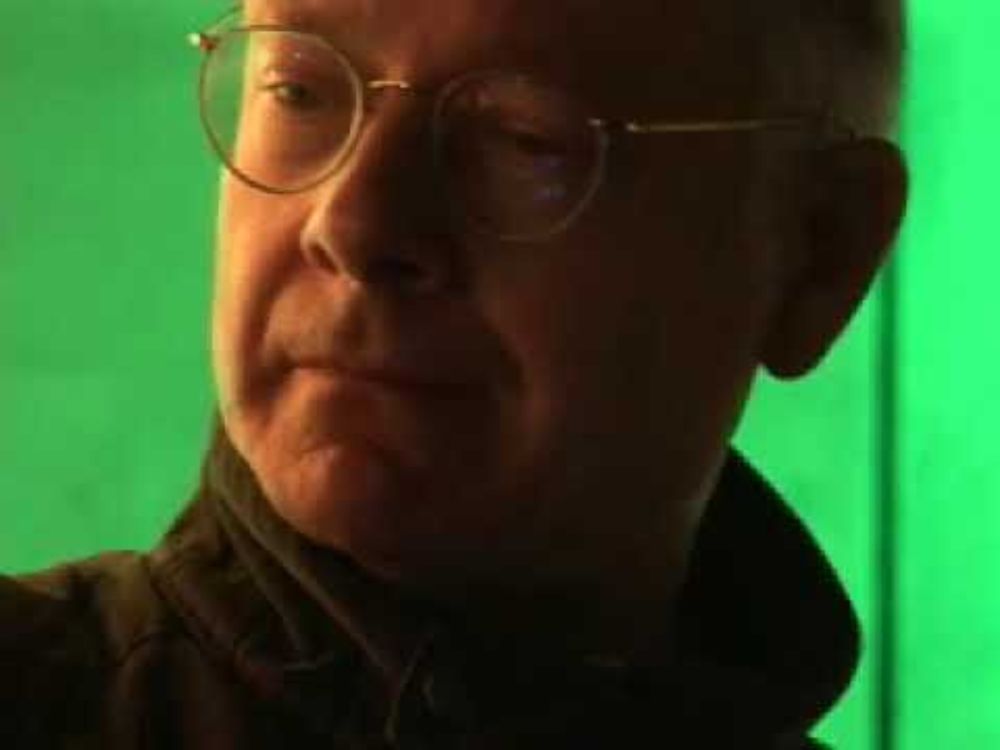 Making Windows Vista Sing: Robert Fripp and the Vista Melody [Channel 9]